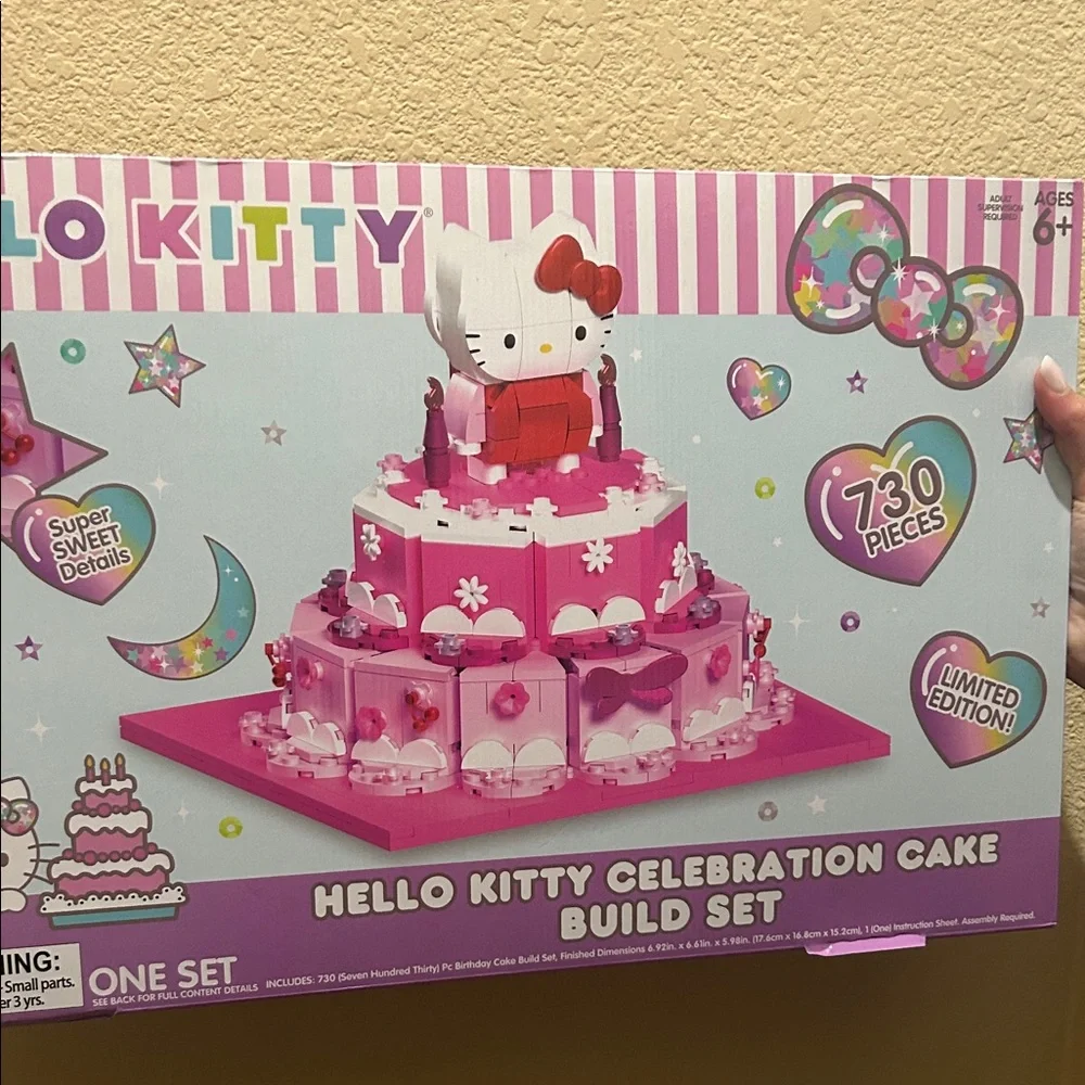 Hello Kitty Pink Cake Topper Set